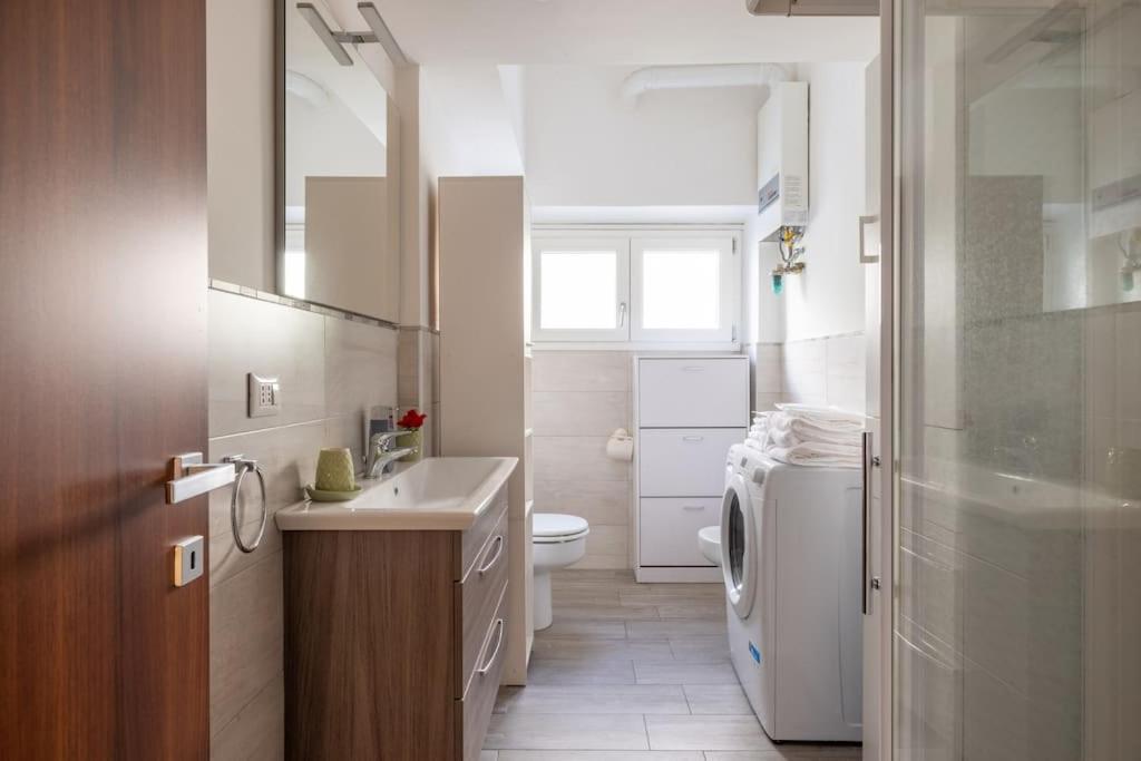 La Casa Dei Balocchi - 200 M Dalla Metro Bologna Apartment *