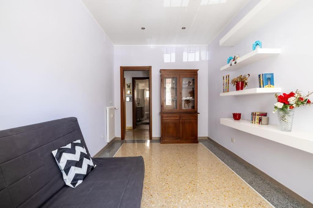 La Casa Dei Balocchi - 200 M Dalla Metro Bologna Apartment Rom