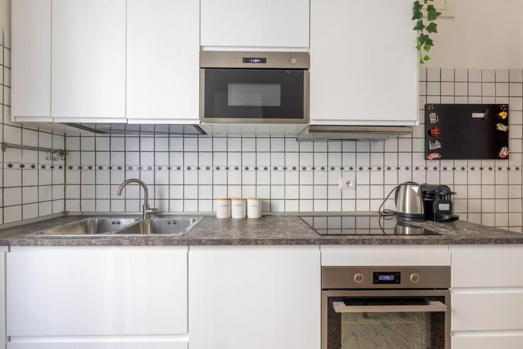 La Casa Dei Balocchi - 200 M Dalla Metro Bologna Apartment Rom